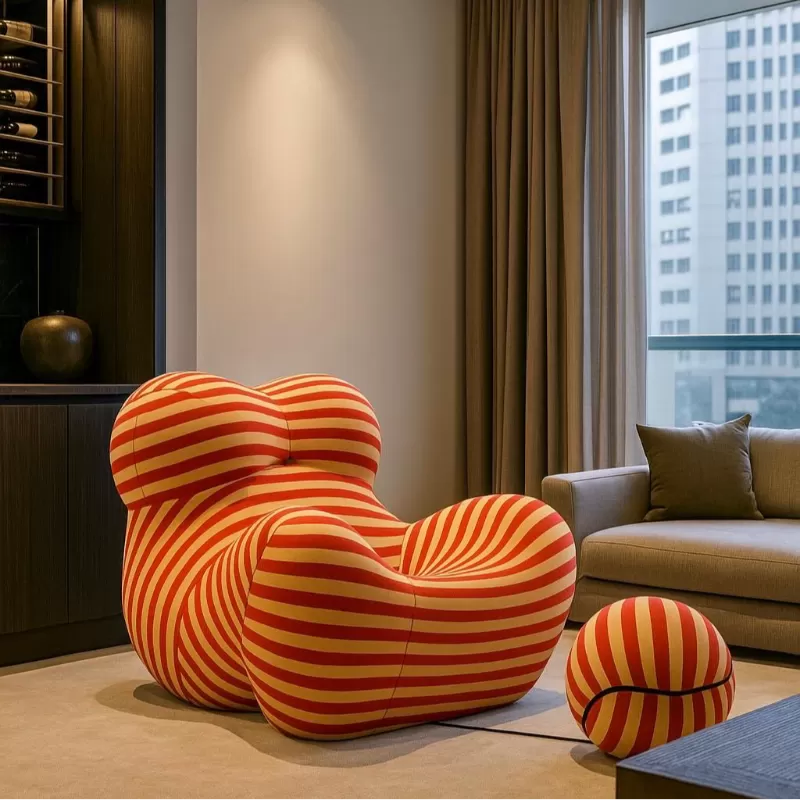 Poltrona La Mamma Arm Com Pufe - Listrado Vermelho